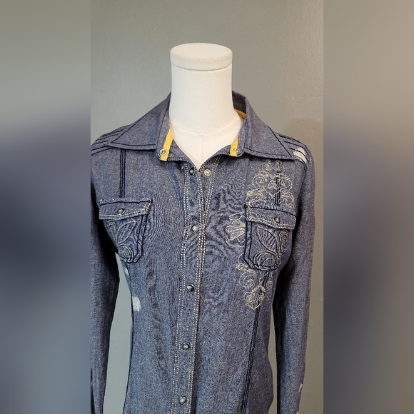 Roar Denim with Blue Distressed Embellished Embroidered Rock n Roll cowgirl - Picture 2 of 9